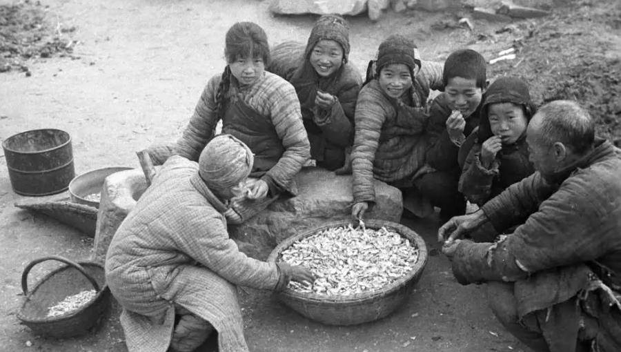 鲁迅当时月工资350块大洋<strong></p>
<p>大洋币</strong>，如果换算成人民币，相当于多少钱？