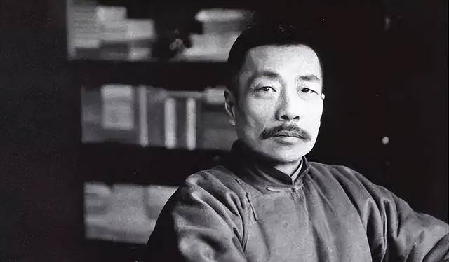 鲁迅当时月工资为350块大洋<strong></p>
<p>大洋币</strong>，如果换算成人民币，相当于多少钱？