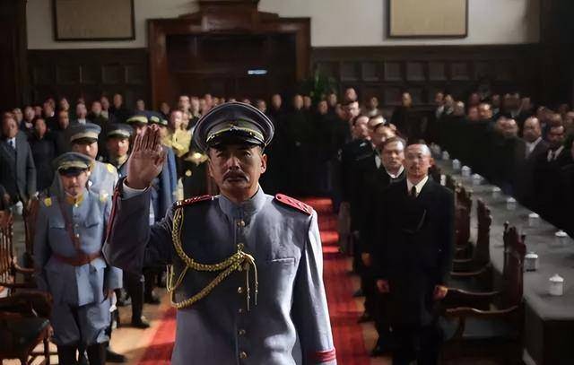 民国时的一块大洋<strong></p>
<p>大洋币</strong>，折算成现在的人民币，大概是多少钱？