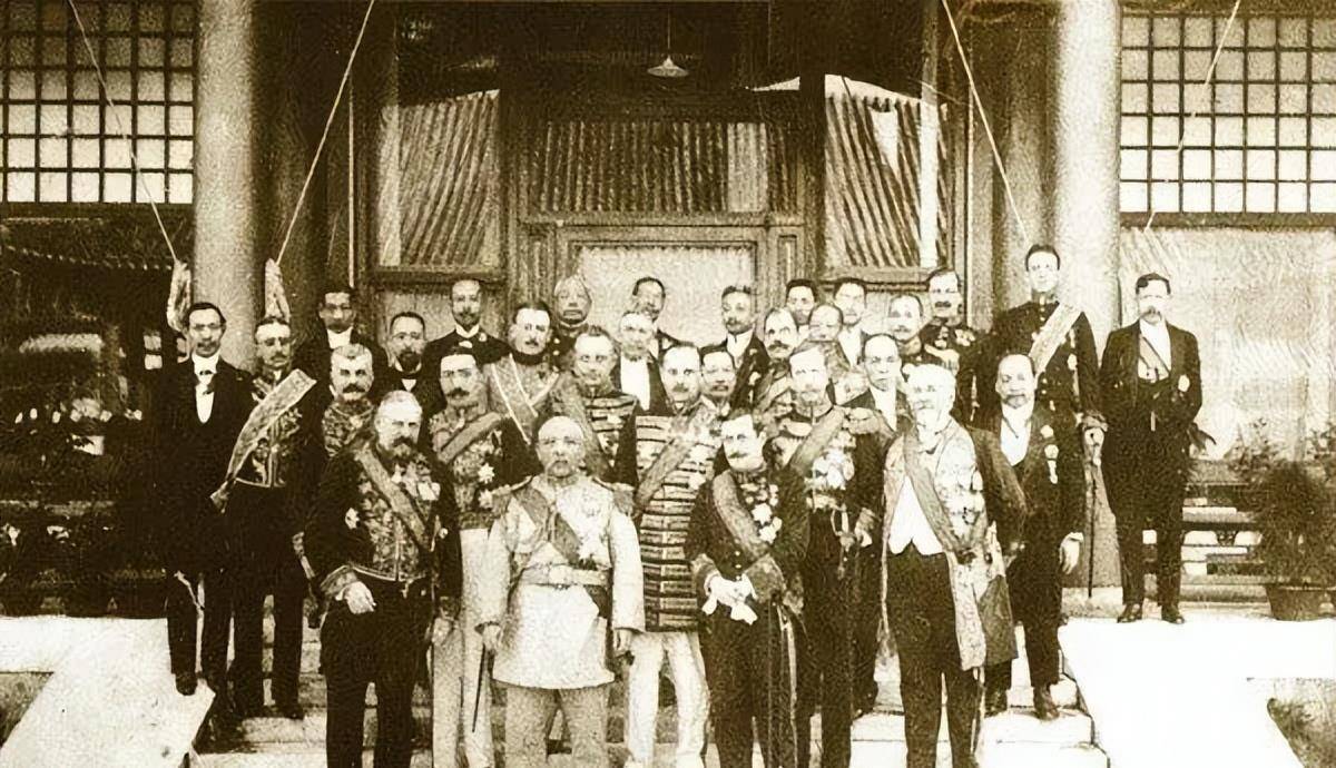 民国时期的一块大洋现在值多少人民币<strong></p>
<p>大洋币</strong>，说出来别不信？