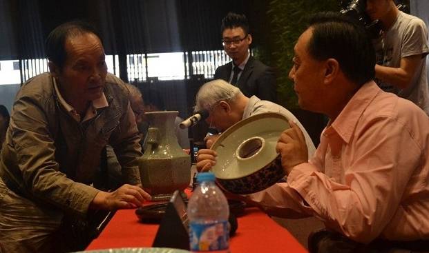 4千块无人买的金水杯<strong></p>
<p>传家币</strong>，大叔不服气跑去鉴定，专家鉴定后价值20万