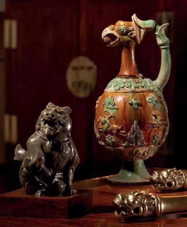 八雅轩丨【八雅收藏】古董教父安思远：“中国艺术品给了我一切，我愿为中国做一些事<strong></p>
<p>币百通</strong>。”