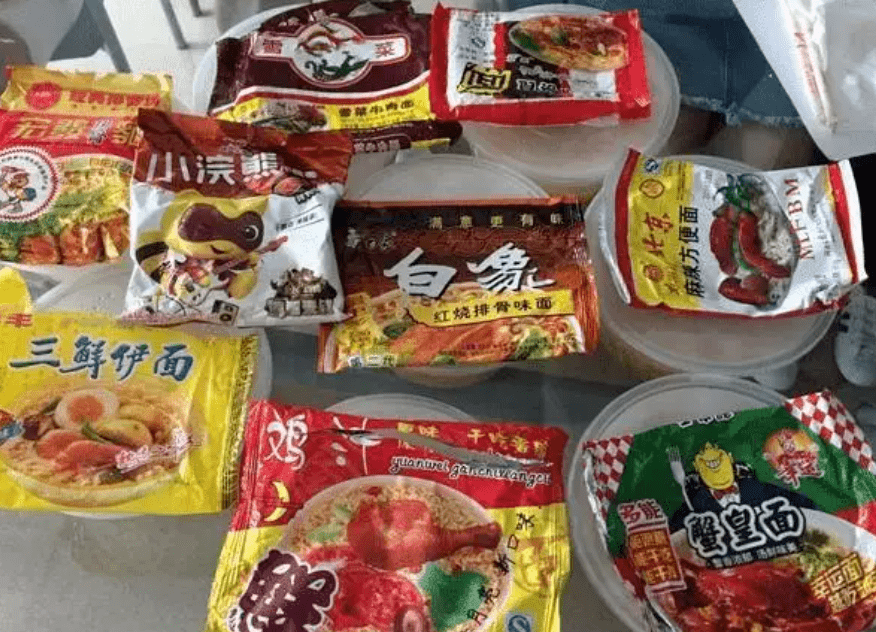行业观察 | 一坛酸菜坑了两个巨头<strong></p>
<p>外汇客户</strong>，中国泡面内斗30年