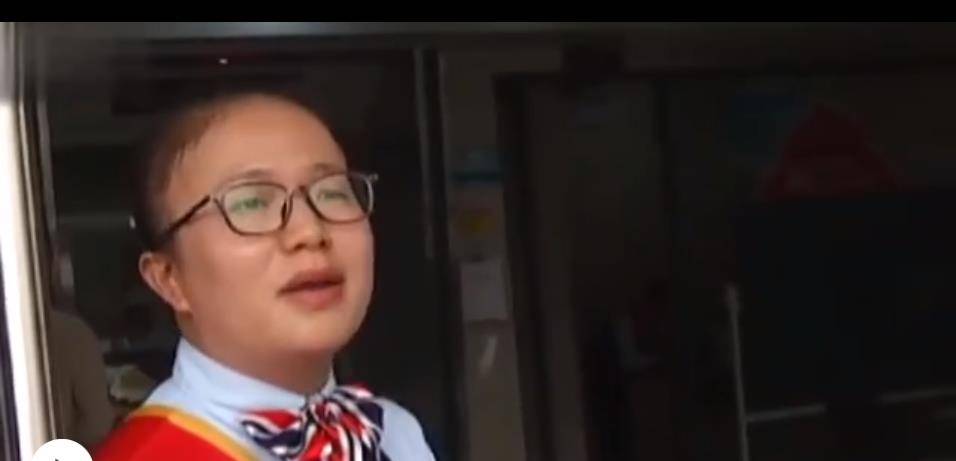 男子1亿元被银行私吞<strong></p>
<p>银行外汇手续</strong>，讨说法反被怼，银行：手续合法！不服告我