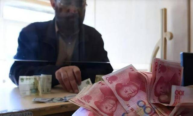 全球外汇储备：美元下降到58.81%<strong></p>
<p>全球外汇</strong>，欧元占20%，人民币呢？
