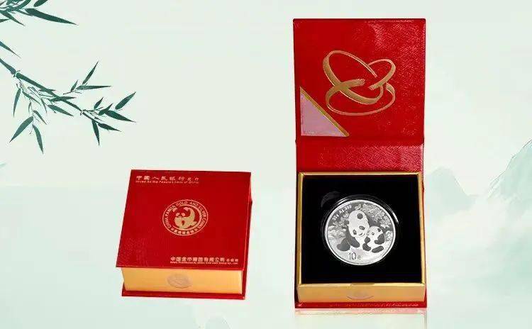 火热销售中丨2024版熊猫贵金属纪念币正在工行各网点与手机银行APP火热销售<strong></p>
<p>火币app</strong>！
