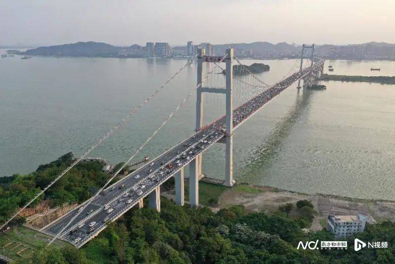 突然火了！酒店价格翻倍<strong></p>
<p>火币价格</strong>，他们决定“睡客厅”