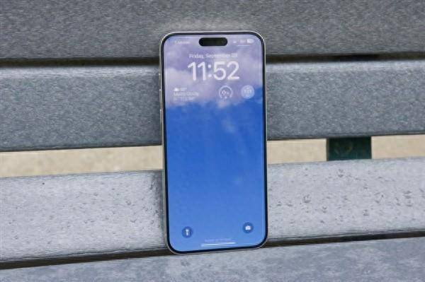 iPhone 15系列面板出货数据公布：Pro系列最火