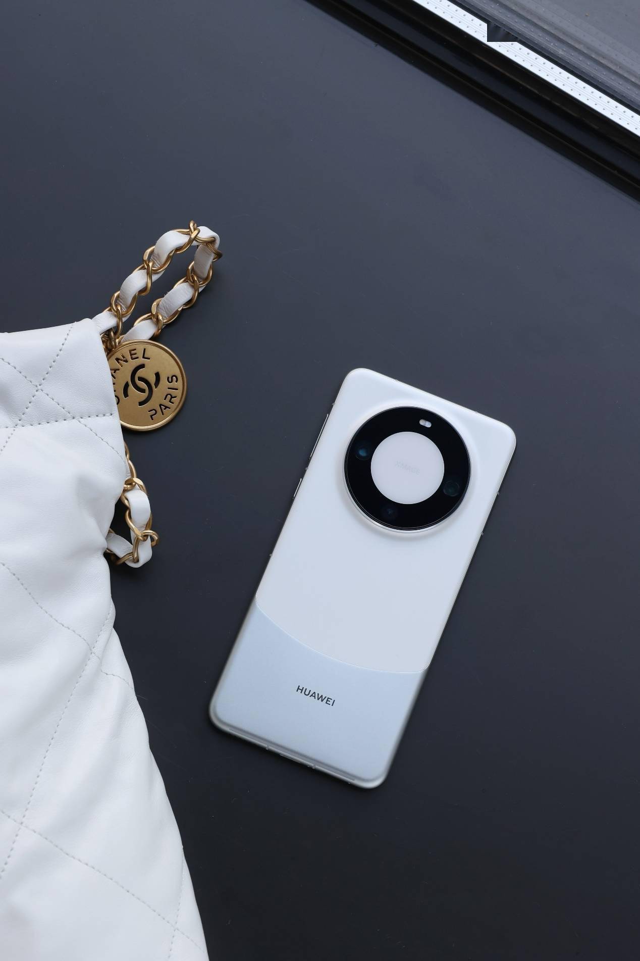 华为 Mate 60 Pro爆火！以全新外观设计亮相<strong></p>
<p>火币Pro</strong>，致敬奔腾不息的力量