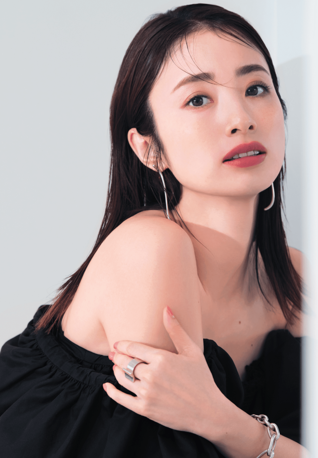 HB FOCUS | 上户彩：最快10分钟<strong></p>
<p>hb</strong>，即可通过妆容转变角色！