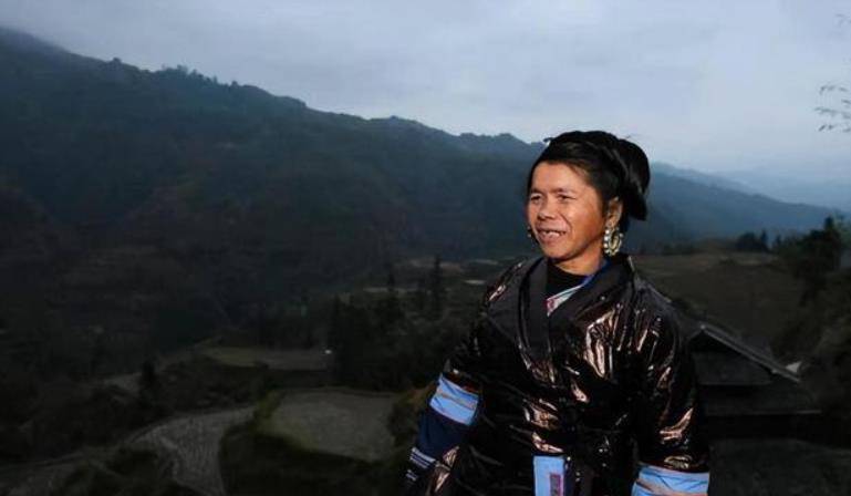 16岁因太美被印在人民币上<strong></p>
<p>知币上哪个交易所</strong>，多年过去，49岁时方知头像是自己