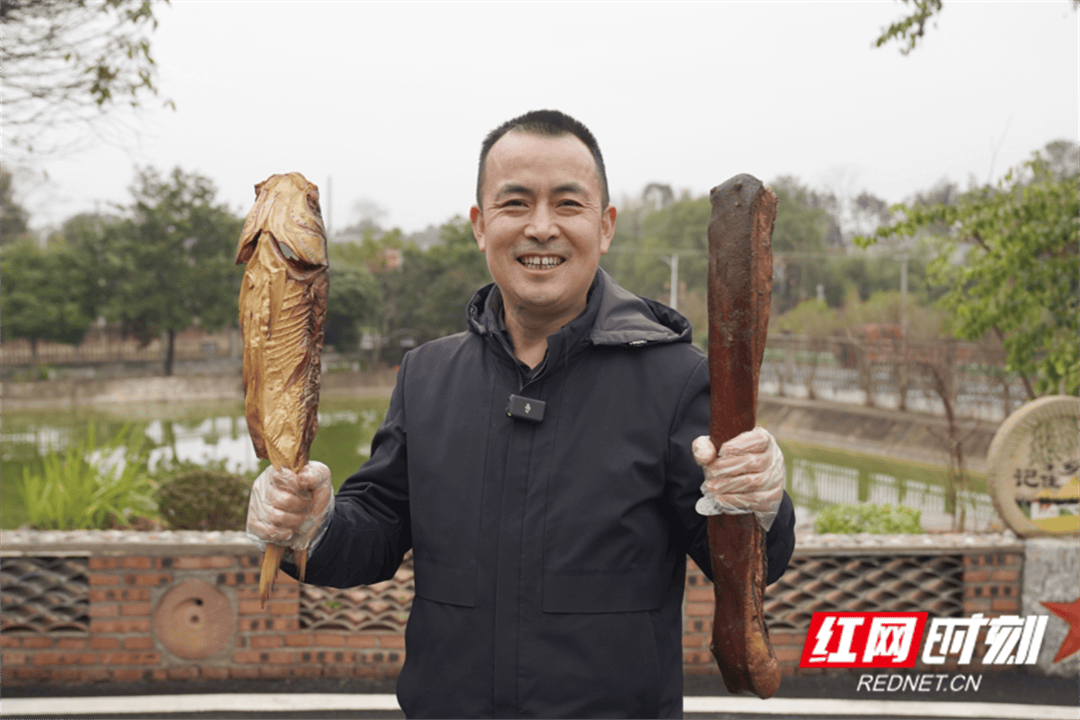 乡村追梦人 | 谷友利：创业不必去远方<strong></p>
<p>友利交易所</strong>，家乡遍地是黄金