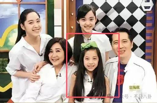 前几年还被嘲长得土<strong></p>
<p>币淘交易所</strong>，如今逆袭成大美女了？！