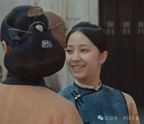 前几年还被嘲长得土<strong></p>
<p>币淘交易所</strong>，如今逆袭成大美女了？！