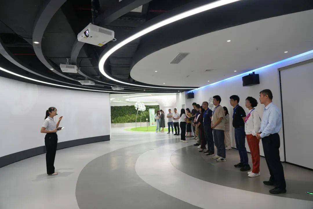 “我们还是分了吧”！深圳一场馆内<strong></p>
<p>币夫交易所排第几</strong>，这段对话惹笑众人