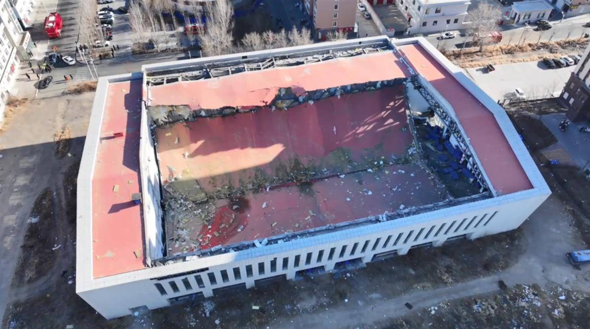 投资超5000万元的白城滑冰馆屋顶坍塌<strong></p>
<p>币飞交易所</strong>，施工质量疑有问题，使用方：平时里面有十来人，幸亏事发上班前一小时