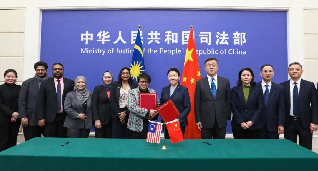 成都街头持械伤人致死<strong></p>
<p>两个交易所币能互转吗</strong>，朱某某（男，35岁）被刑拘！【新闻速览】
