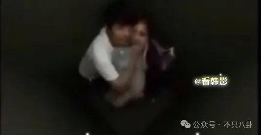 又发现新孩子了<strong></p>
<p>货币交易所价格</strong>！这位50多岁大叔私生活这么混乱吗？