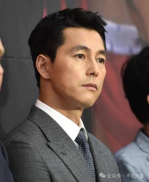 又发现新孩子了<strong></p>
<p>货币交易所价格</strong>！这位50多岁大叔私生活这么混乱吗？