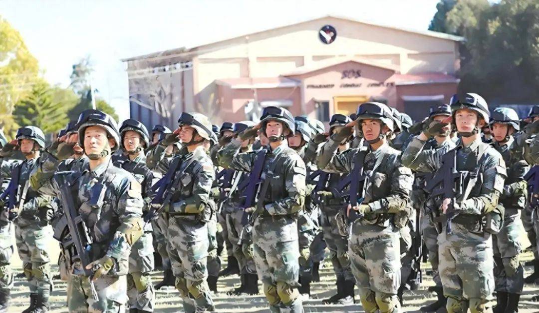 解放军抵达当晚<strong></p>
<p>货币交易所价格</strong>，不到24小时，巴基斯坦宣布出兵，全面进攻境内极端组织