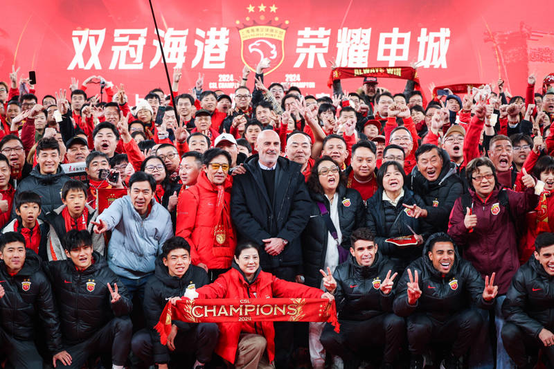 创始人徐根宝欲返还香槟<strong></p>
<p>F8交易所</strong>，投资方说出三个致敬，“双冠王”海港没忘记栽树人！