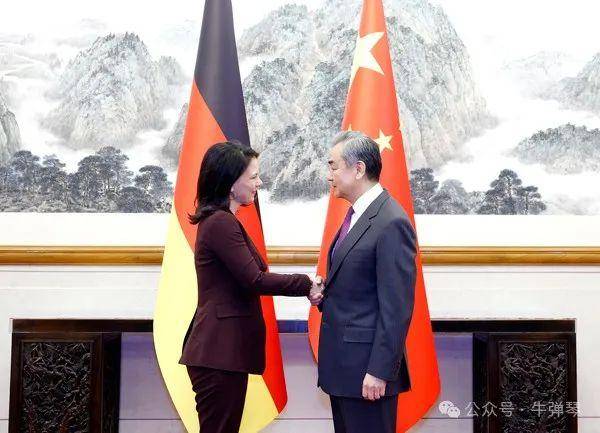 牛弹琴：当着德国女外长的面<strong></p>
<p>中币交易所如何登录</strong>，王毅这三句话别有内涵
