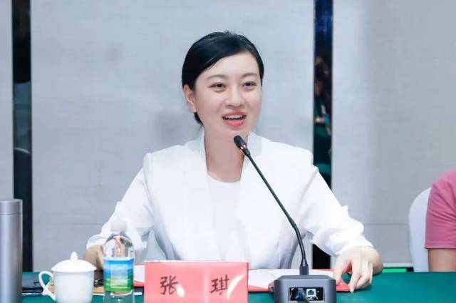 37岁张琪<strong></p>
<p>香港币加交易所</strong>，已任县委书记