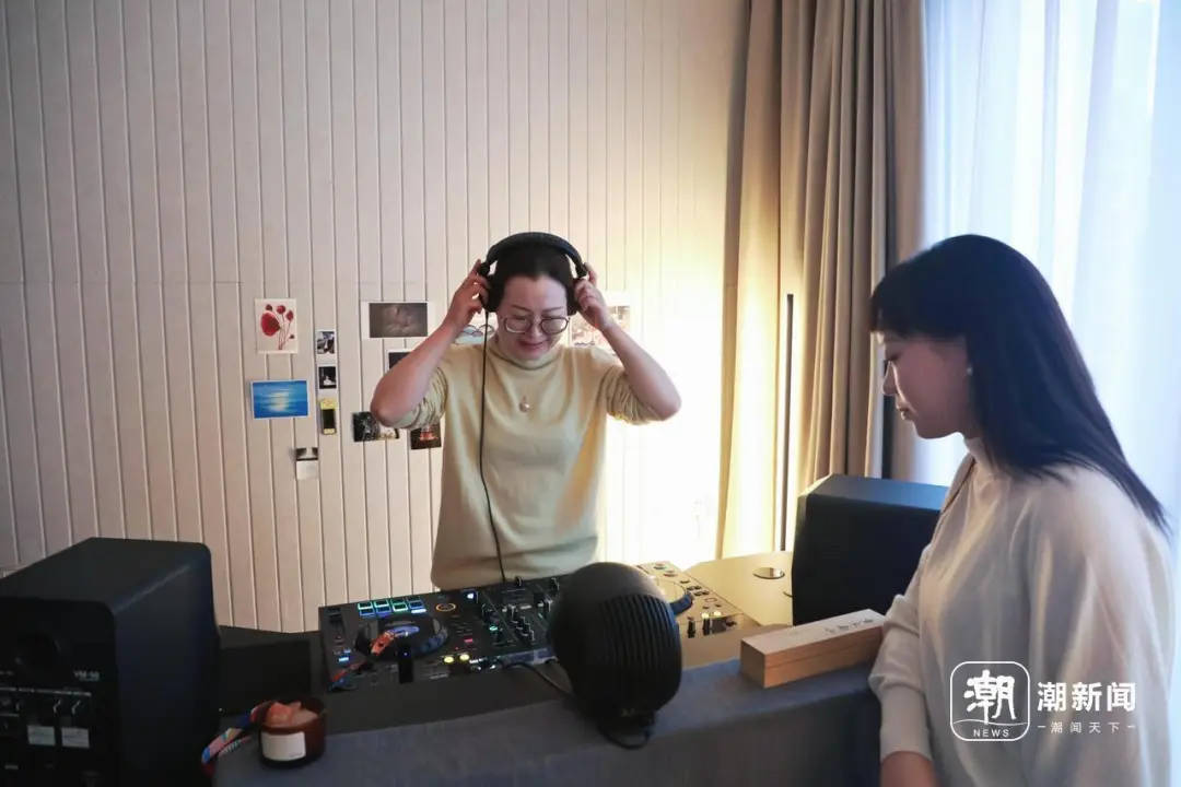 太潮了！53岁杭州退休阿姨当DJ<strong></p>
<p>pai币在哪个交易所上线</strong>，带着年轻人一起蹦迪
