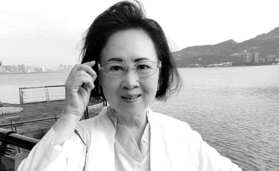 琼瑶今日举行花葬<strong></p>
<p>9158交易所</strong>，“最后亲笔信”曝光，称陪伴二十多年的秘书是自己的女儿