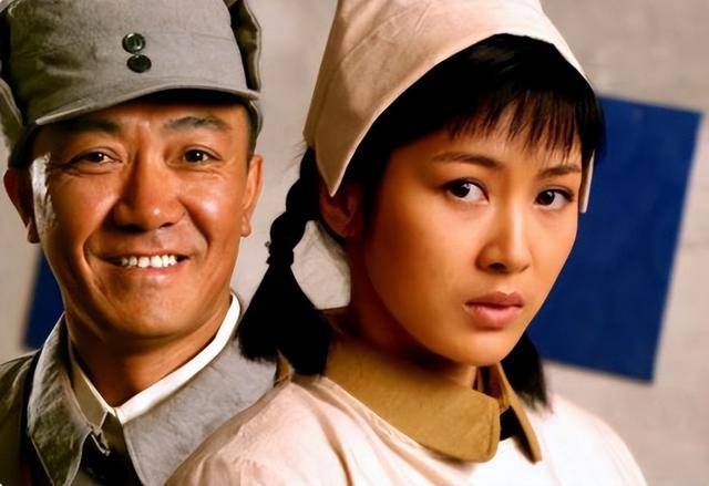 富商周旭辉<strong></p>
<p>币成交易所网址</strong>，44岁娶小12岁女星童蕾，获刑3年后，妻女过得如何？