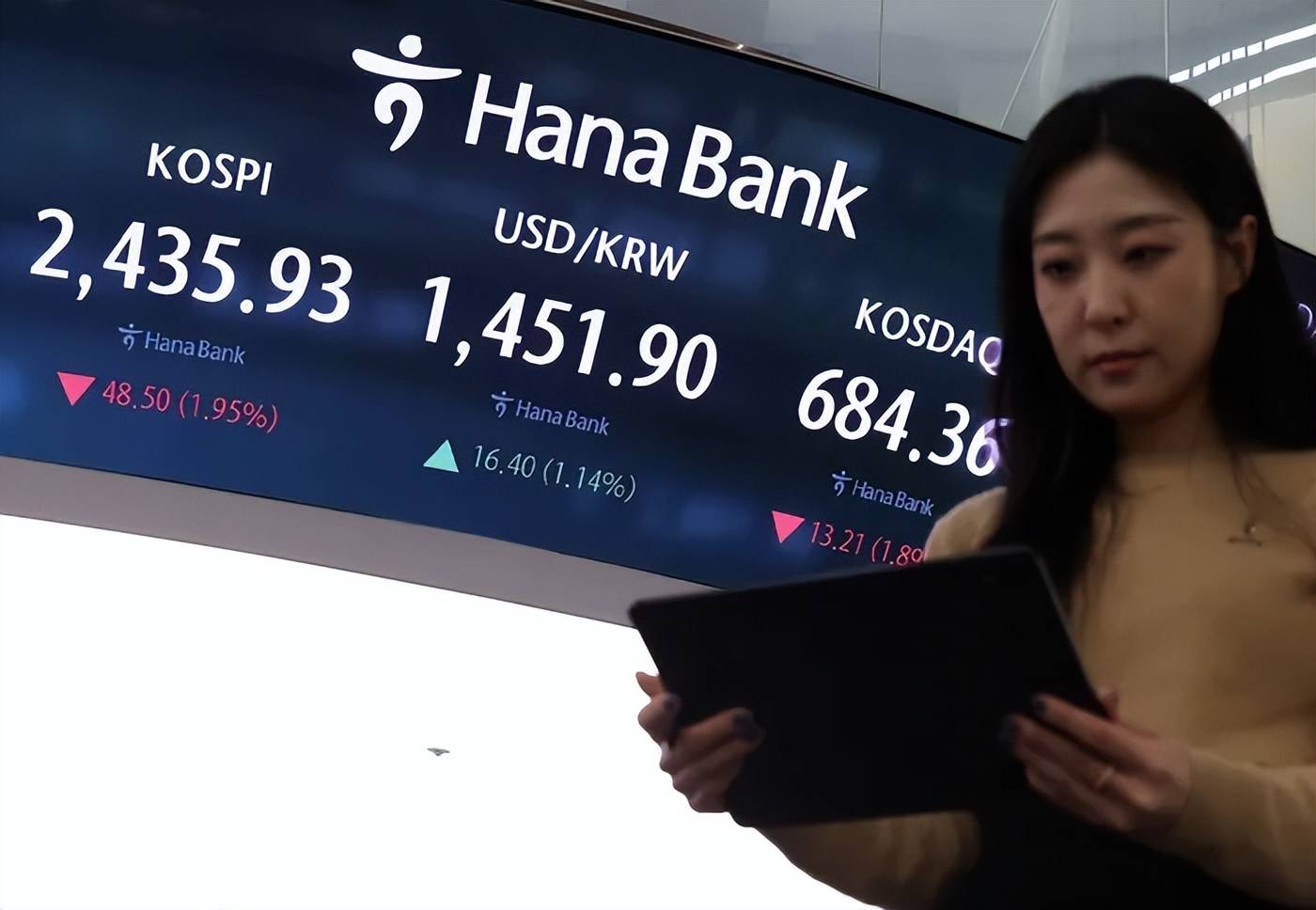 这里外资加速逃离<strong></p>
<p>币成交易所网址</strong>，怎么办？