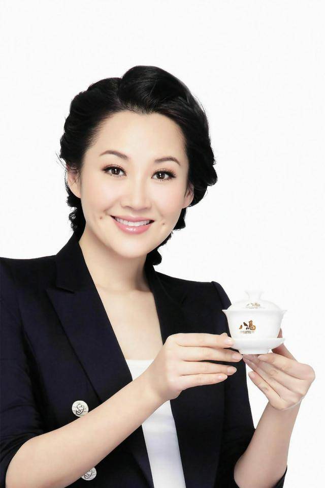 事实证明<strong></p>
<p>交易所债券市场的品种</strong>，55岁“无人敢娶”的许晴，才是真正的人间清醒！