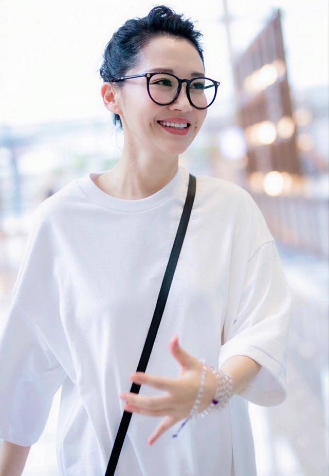 事实证明<strong></p>
<p>交易所债券市场的品种</strong>，55岁“无人敢娶”的许晴，才是真正的人间清醒！
