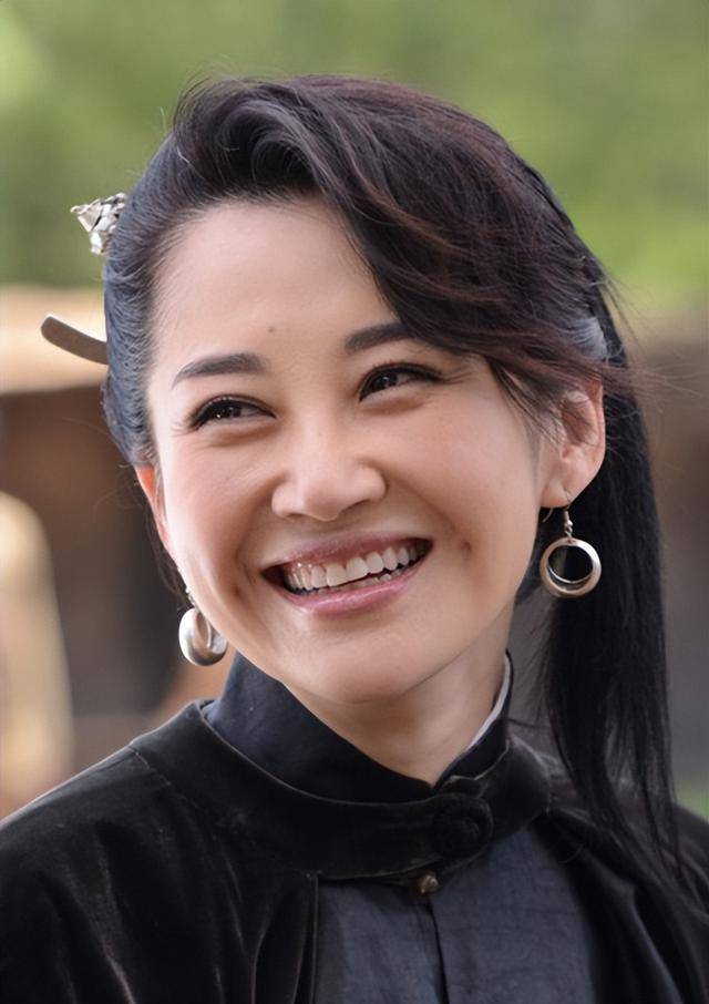 事实证明<strong></p>
<p>交易所债券市场的品种</strong>，55岁“无人敢娶”的许晴，才是真正的人间清醒！