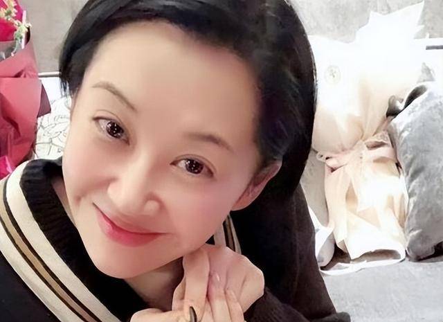 事实证明<strong></p>
<p>交易所债券市场的品种</strong>，55岁“无人敢娶”的许晴，才是真正的人间清醒！