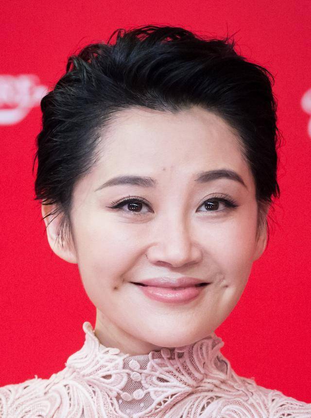 事实证明<strong></p>
<p>交易所债券市场的品种</strong>，55岁“无人敢娶”的许晴，才是真正的人间清醒！