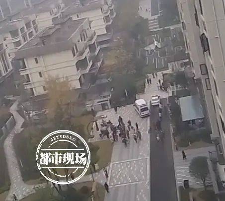 7岁孩子坠楼身亡！网友称事发时<strong></p>
<p>瓦特交易所</strong>，其父正在装修作业？