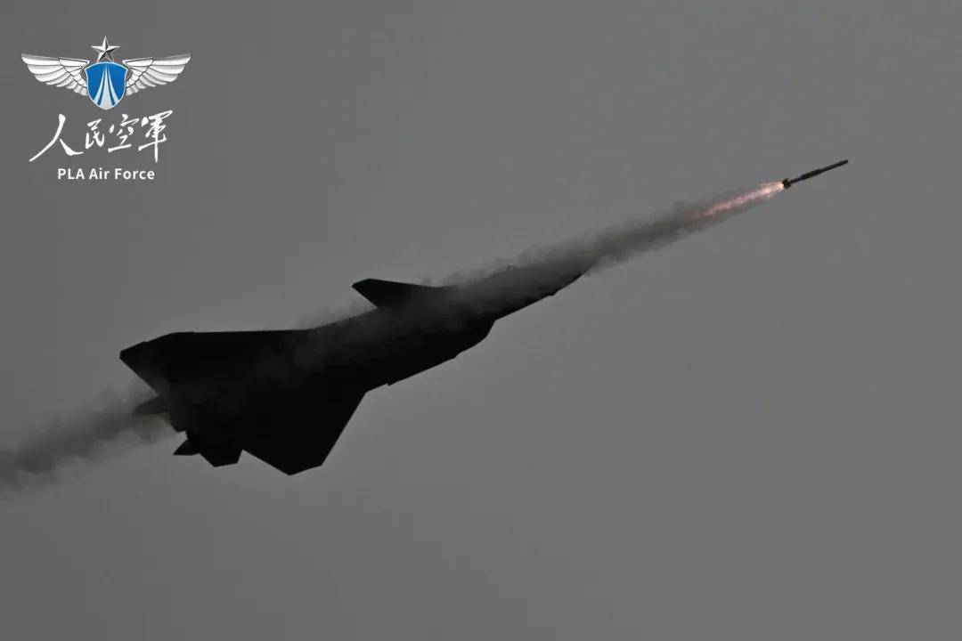 网传照片曝光歼-20空速性能<strong></p>
<p>瓦特交易所</strong>，最高居然可以飞到3倍音速？