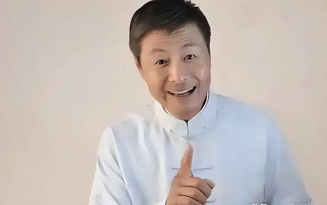 从相声奇才到“阶下囚”<strong></p>
<p>交易所上币费</strong>，当红时抛下冯巩移居海外后，刘伟怎样了