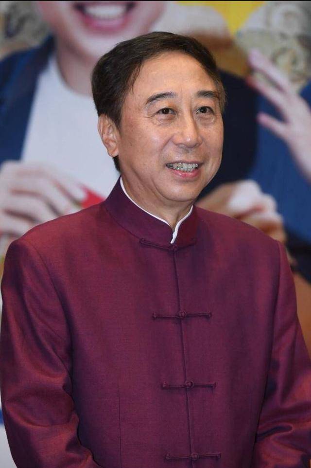 从相声奇才到“阶下囚”<strong></p>
<p>交易所上币费</strong>，当红时抛下冯巩移居海外后，刘伟怎样了