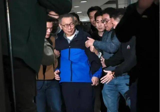 柯文哲再次“绝处逢生”后<strong></p>
<p>币安交易所靠谱吗</strong>，岛内最新民调出炉，赖清德支持率惊人