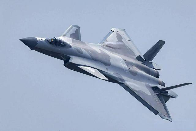 歼36更多细节传来<strong></p>
<p>上币交易所</strong>，内置弹仓超过美国B21，刷新隐身战机的新标准