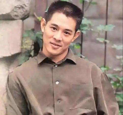 李连杰:后事一切从简<strong></p>
<p>交易所上币流程</strong>，不用立碑也不用办丧事，树葬海葬都可以