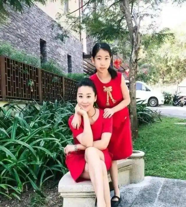 苗圃：父亲病重让罗晋掏空积蓄<strong></p>
<p>币星交易所</strong>，出院后转身嫁给了大21岁百亿富商