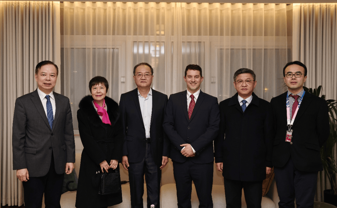 外交部副部长邓励<strong></p>
<p>币星交易所</strong>，履新职