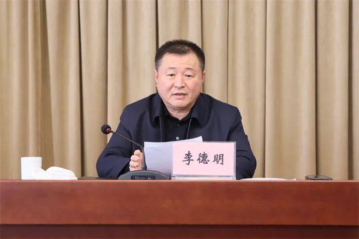 厅长李德明<strong></p>
<p>中币交易所下载</strong>，主动投案