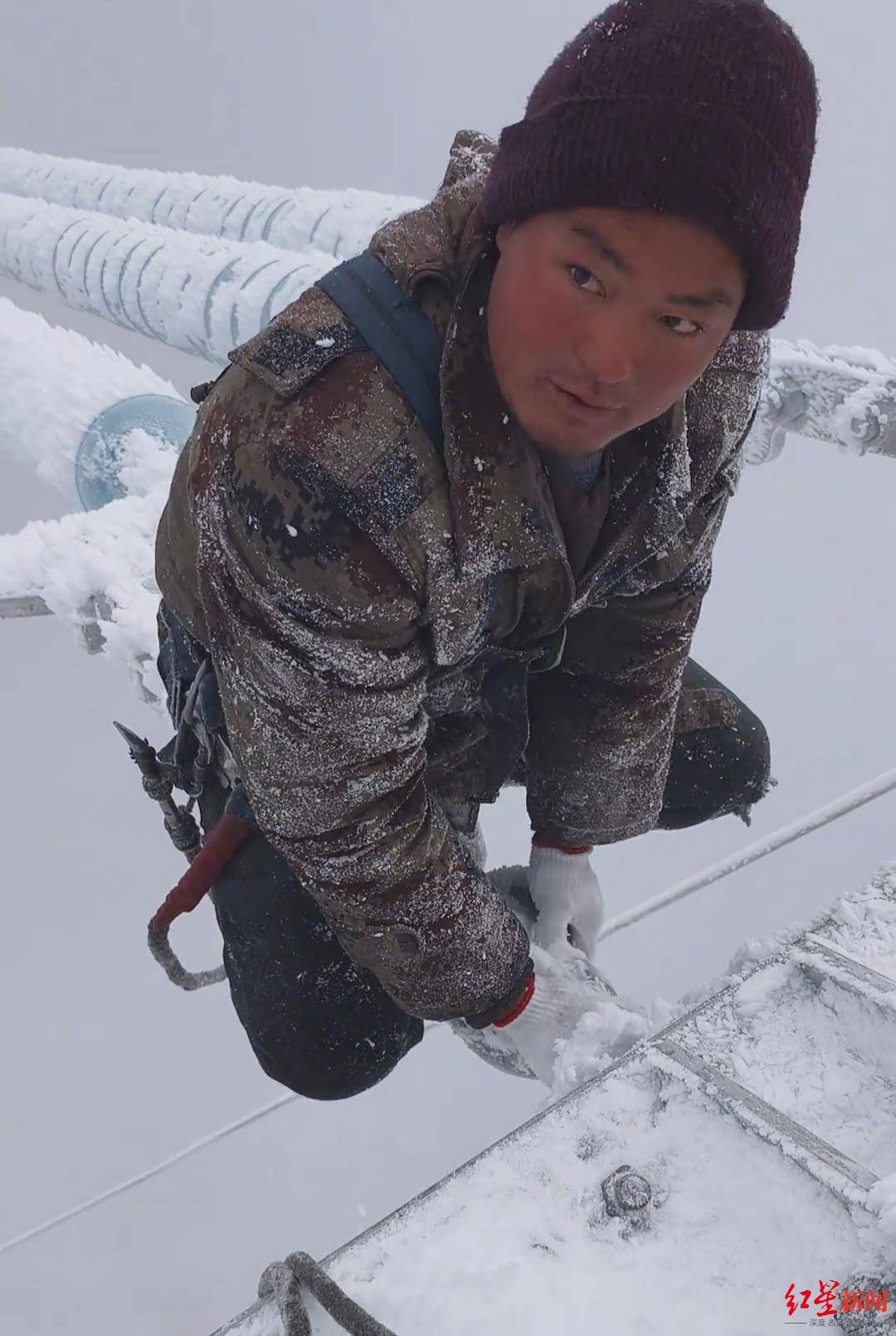 雪天在特高压线上高空作业引关注 对话凉山小伙：努力挣钱为儿治病<strong></p>
<p>交易所债券交易规则</strong>，因为我是他的父亲