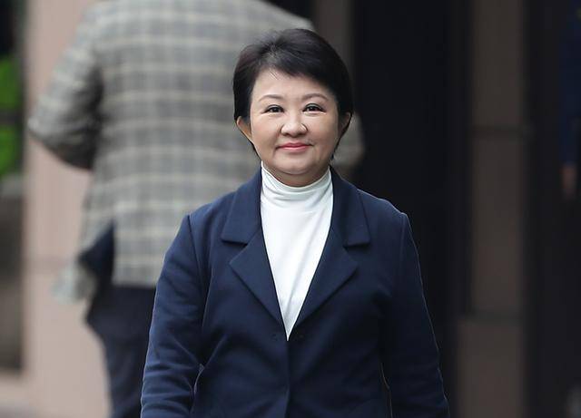 台中6名国民党民代全遭绿营推动罢免<strong></p>
<p>UP交易所</strong>，卢秀燕拒绝回应
