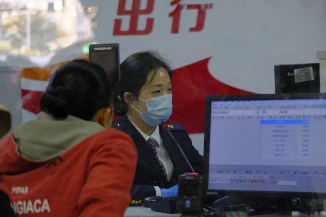 凌晨被挤爆<strong></p>
<p>币杰交易所</strong>！深圳高铁站人人人人人！网友：一定要提前到！这些旅客注意