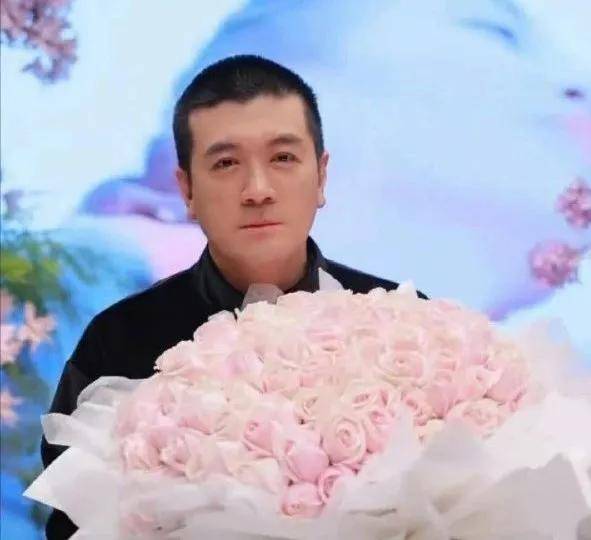 昔日夫妻之情皆沦为他炒热度的工具<strong></p>
<p>币杰交易所</strong>，这场博眼球的闹剧何时结束？
